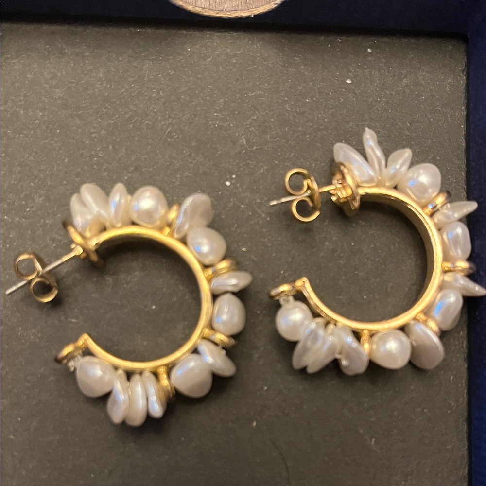 Gold tone and Pearl Accent Hoop Earrings - Women Jewelry - Picture 1 of 6